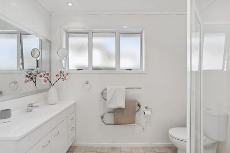 Photo of property in 43 Waitaki Street, Henderson, Auckland, 0612