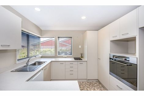 Photo of property in 53 The Grove, Red Beach, 0932