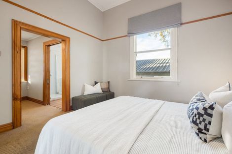 Photo of property in 31 Forest Lake Road, Forest Lake, Hamilton, 3200