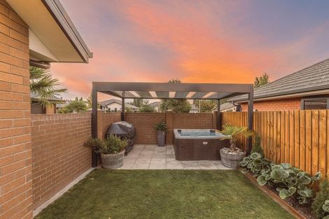 Photo of property in 112 Metehau Street, Marshland, Christchurch, 8083