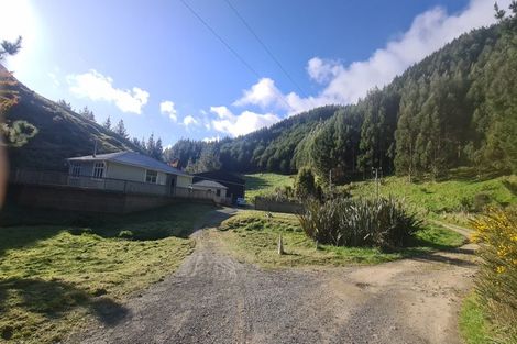 Photo of property in 1122 Paekakariki Hill Road, Paekakariki Hill, Porirua, 5381