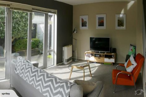 Photo of property in 94 Packe Street, Edgeware, Christchurch, 8013