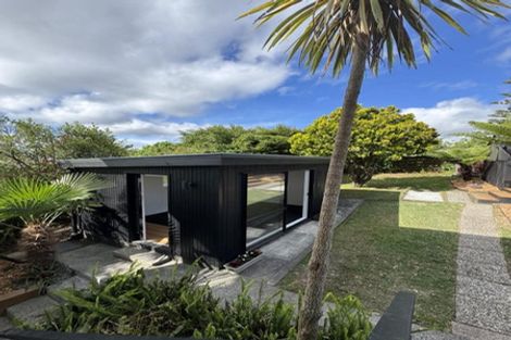 Photo of property in 3 Hartley Terrace, Massey, Auckland, 0614