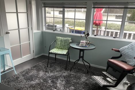 Photo of property in 2/28 Onepoto Road, Hauraki, Auckland, 0622