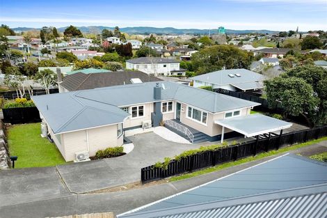 Photo of property in 1/130 Edmonton Road, Te Atatu South, Auckland, 0610