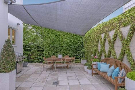 Photo of property in 2/24 Thornycroft Street, Fendalton, Christchurch, 8052