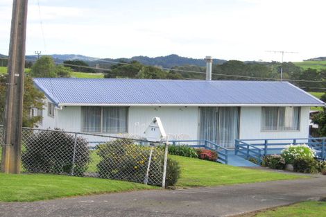 Photo of property in 17 Cornel Circle, Snells Beach, 0920