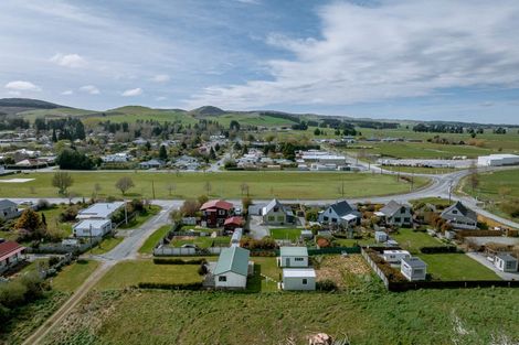 Photo of property in 2 Avon Street, Lumsden, 9730