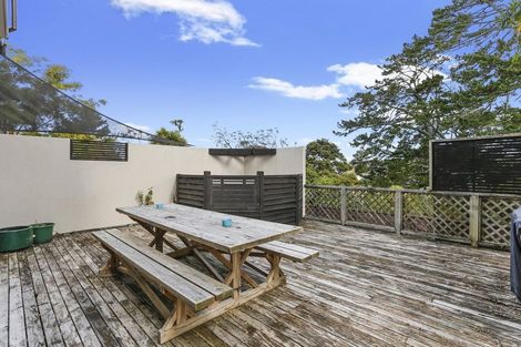 Photo of property in 117 Oreil Avenue, West Harbour, Auckland, 0618