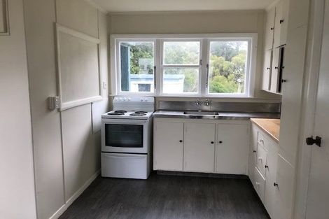Photo of property in 27-33 Cheshire Street, Cannons Creek, Porirua, 5024