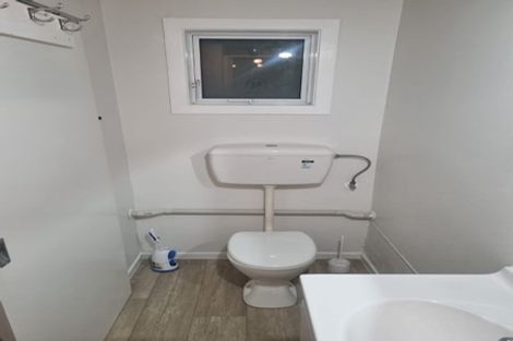 Photo of property in 102 Saddleback Rise, Murrays Bay, Auckland, 0630