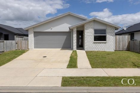 Photo of property in 15 Furlong Road, Papamoa, 3118