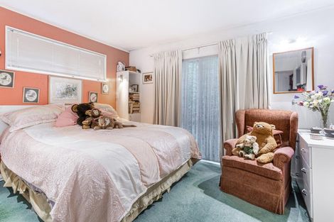 Photo of property in 138 Waimumu Road, Massey, Auckland, 0614