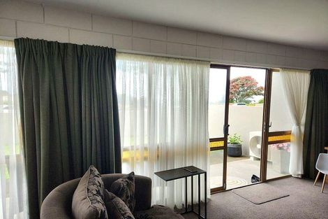 Photo of property in 90b Marine Parade, Mount Maunganui, 3116