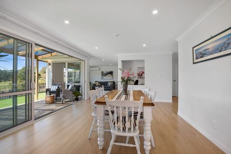 Photo of property in 22 Jeroboam Loop, Kumeu, 0810
