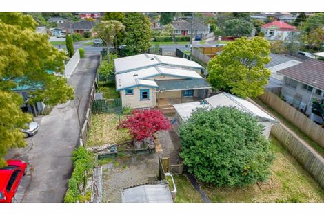 Photo of property in 26 Woodglen Road, Glen Eden, Auckland, 0602