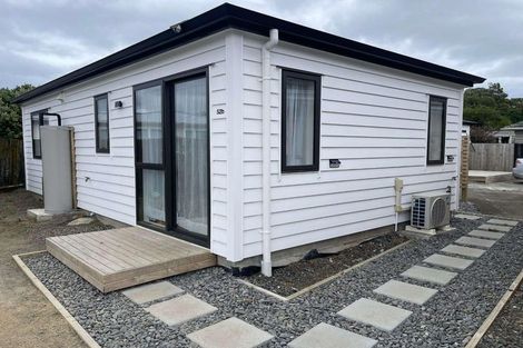 Photo of property in 52 Landon Avenue, Mangere East, Auckland, 2024