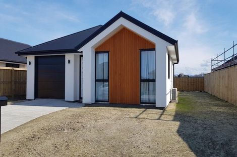 Photo of property in 31 Mehrtens Crescent, Woodend, 7691