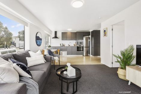 Photo of property in 3/32 Akaroa Drive, Maupuia, Wellington, 6022