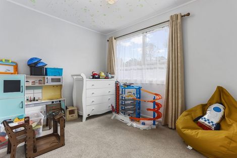 Photo of property in 7 Talmar Place, Massey, Auckland, 0614