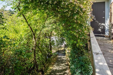 Photo of property in 47 Airlie Road, Plimmerton, Porirua, 5026