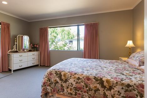 Photo of property in 7 Belgrove Drive, Waipukurau, 4200
