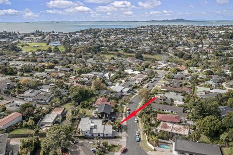 Photo of property in 21 King Richard Place, Browns Bay, Auckland, 0630