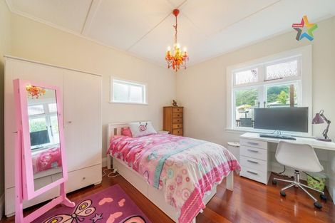 Photo of property in 122 Waiwhetu Road, Waterloo, Lower Hutt, 5011