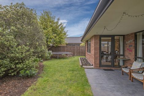 Photo of property in 19 Pohutukawa Crescent, Parklands, Christchurch, 8083