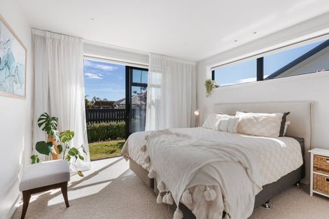 Photo of property in 5 Royal Crescent, Papamoa, 3118