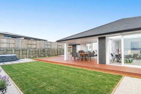 Photo of property in 1 Moira Close, Welcome Bay, Tauranga, 3175