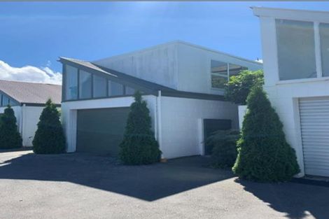 Photo of property in 2/99 Aikmans Road, Merivale, Christchurch, 8014