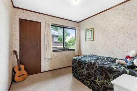 Photo of property in 15 Mark Edward Drive, Half Moon Bay, Auckland, 2012