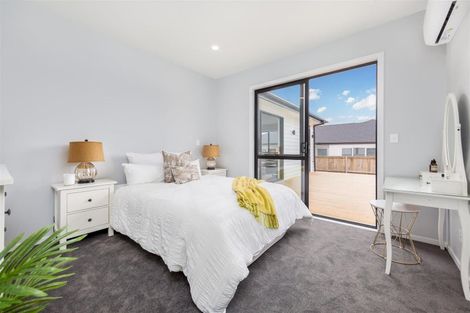 Photo of property in 22 Lewis Younie Road, Kumeu, 0810