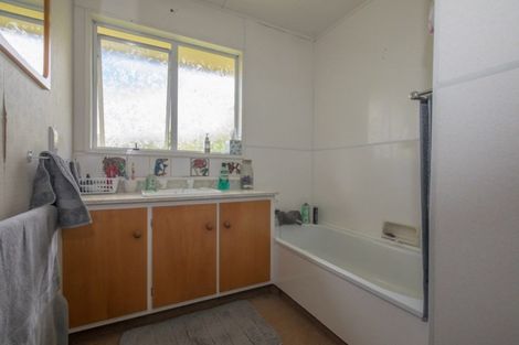 Photo of property in 41 Kennedy Crescent, Wanaka, 9305