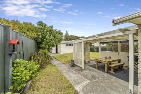 Photo of property in 44 Norfolk Crescent, Otaki Beach, Otaki, 5512
