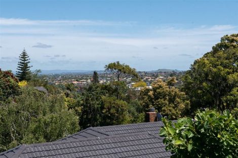 Photo of property in 2/130 Sandspit Road, Shelly Park, Auckland, 2014