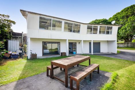 Photo of property in 5 Bronte Place, Whalers Gate, New Plymouth, 4310
