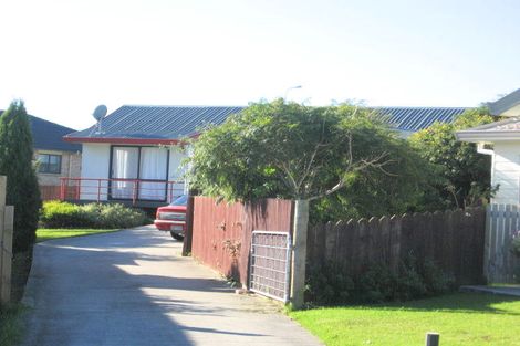 Photo of property in 11 Rhine Place, Weymouth, Auckland, 2103