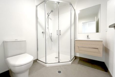 Photo of property in 4/12 Enderby Drive, Te Atatu Peninsula, Auckland, 0610