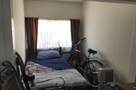 Photo of property in 38 Cranmer Square, Christchurch Central, Christchurch, 8013