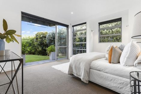 Photo of property in 7 Vaughan Crescent, Murrays Bay, Auckland, 0630