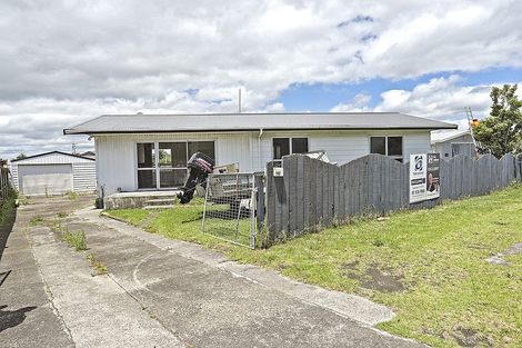 Photo of property in 16 Girven Road, Mount Maunganui, 3116
