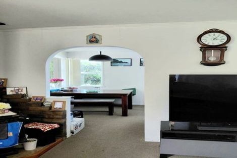 Photo of property in 27 Chislehurst Street, Henderson, Auckland, 0612