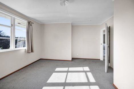 Photo of property in 82 Glenpark Avenue, Frankleigh Park, New Plymouth, 4310