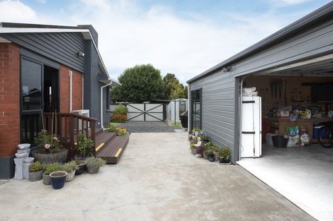 Photo of property in 100 Thornhill Street, Rockdale, Invercargill, 9812