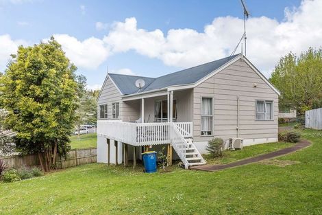 Photo of property in 17 Celeste Place, Totara Vale, Auckland, 0627