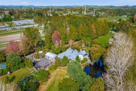 Photo of property in 252 Boord Crescent, Kumeu, 0891