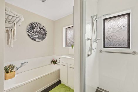 Photo of property in 219/1 Coronation Avenue, Welbourn, New Plymouth, 4310