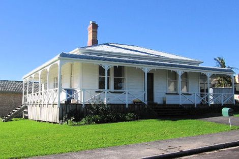 Photo of property in 5 Burnside Court, Rosedale, Auckland, 0632